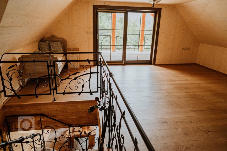 add picture to album