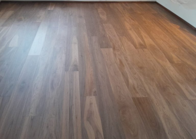 MODERNÍ RD - dřevěná podlaha