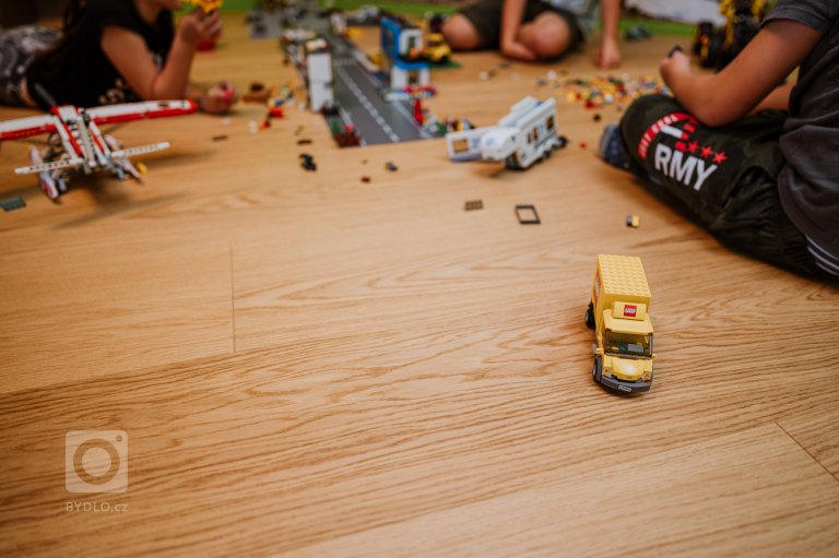 add picture to album