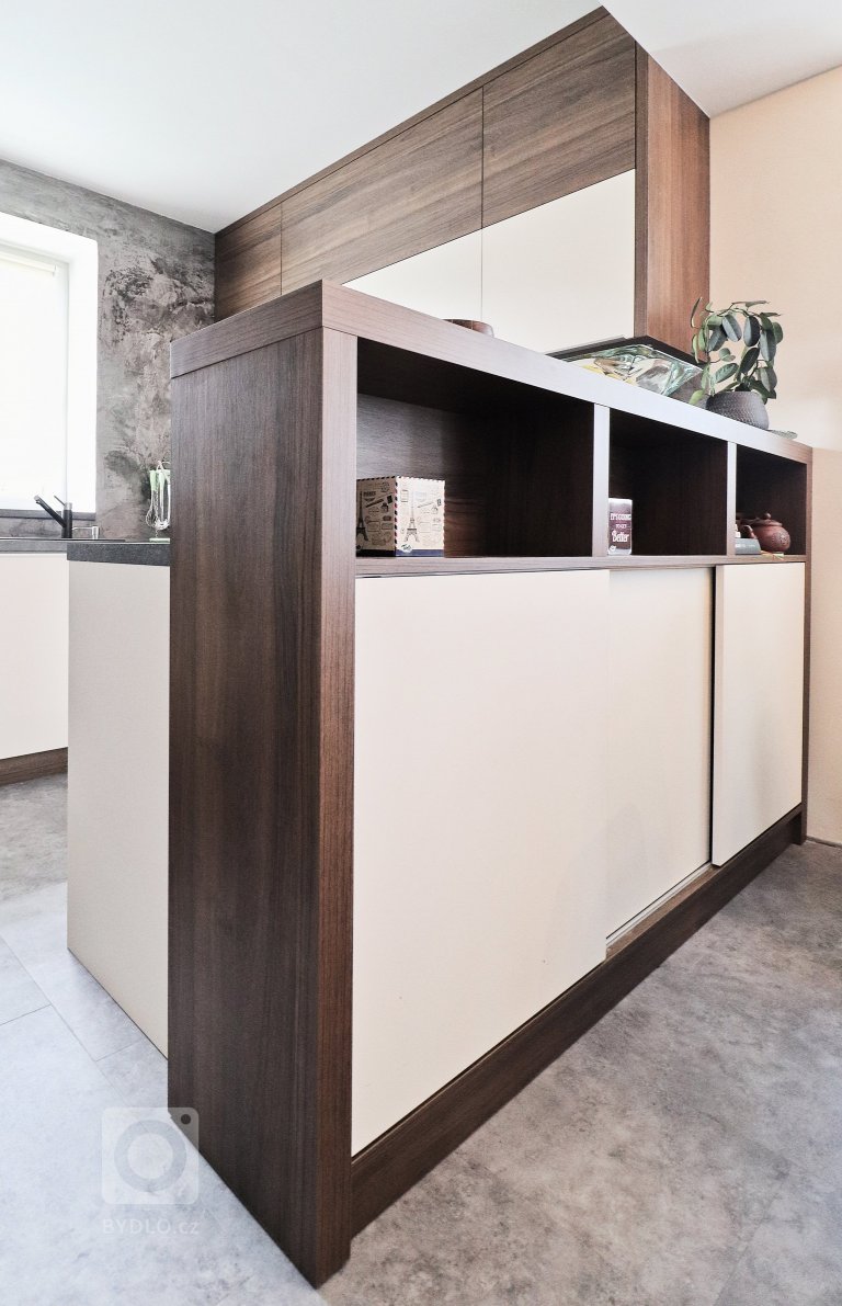 add picture to album