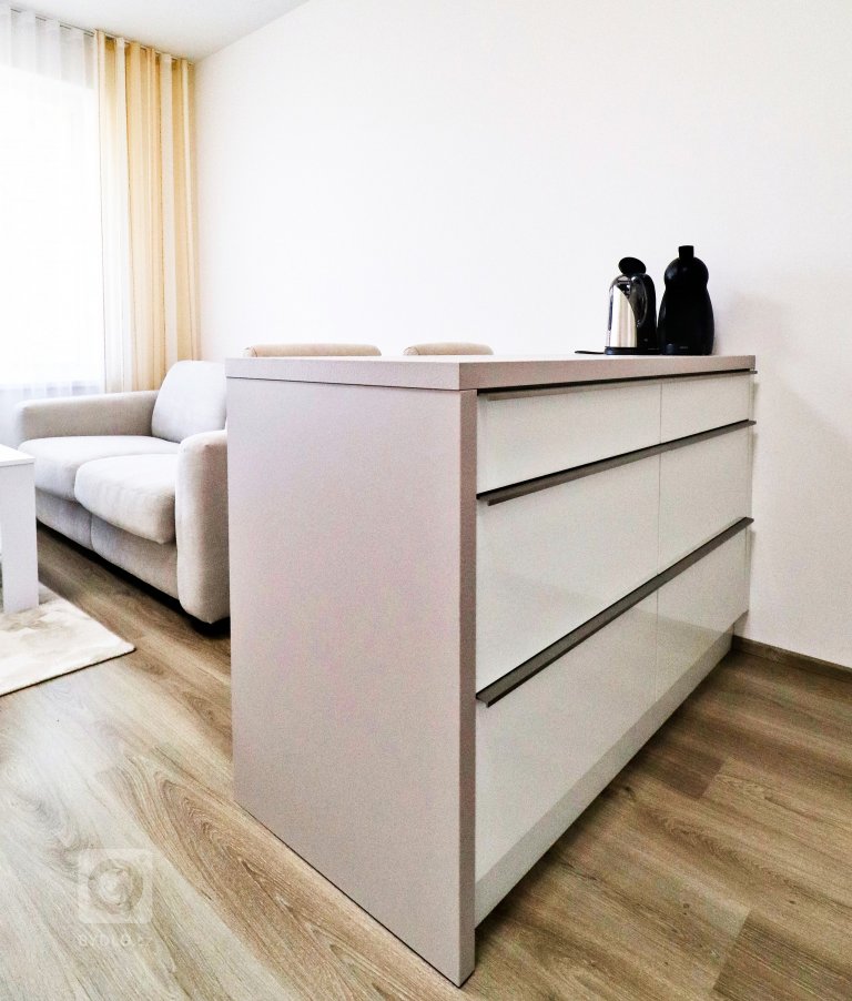 add picture to album