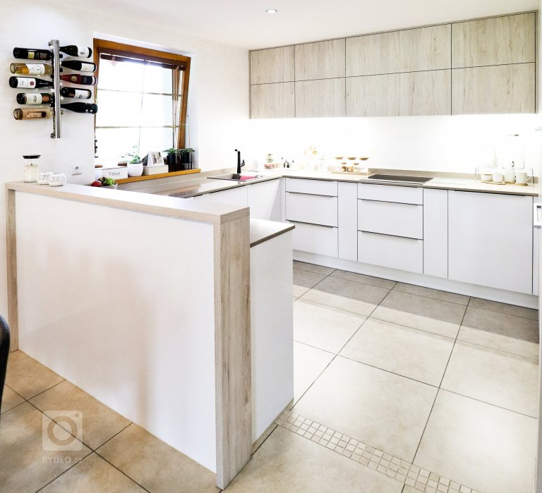 add picture to album