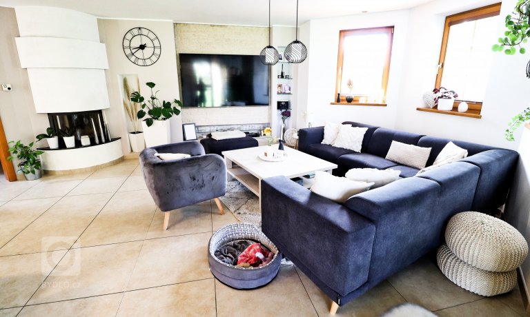 add picture to album