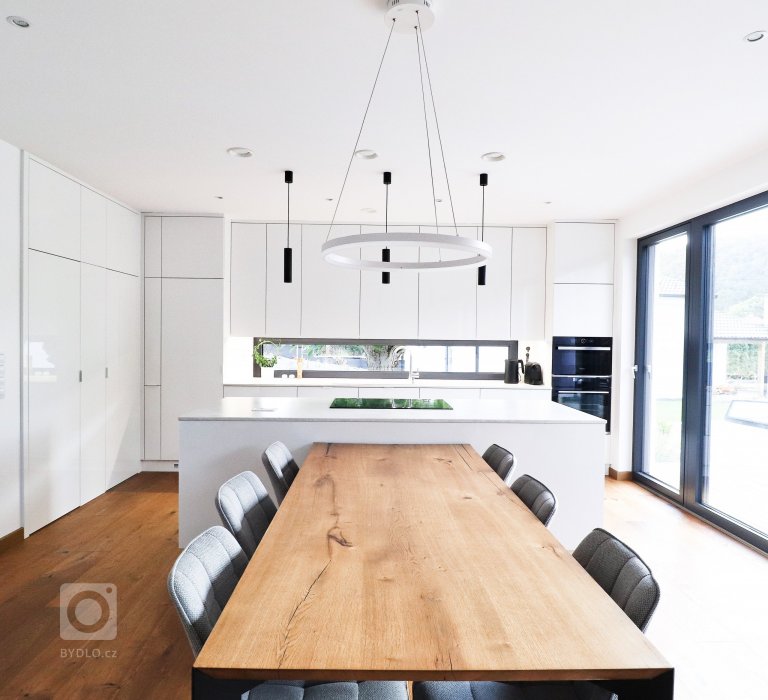 add picture to album