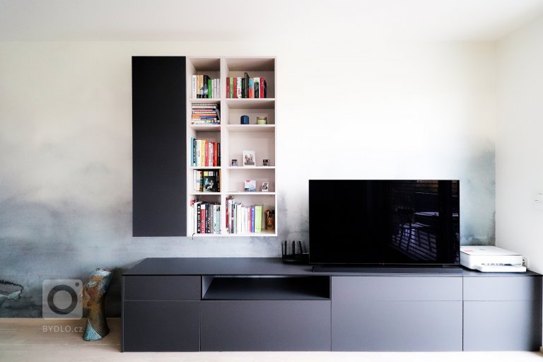 add picture to album