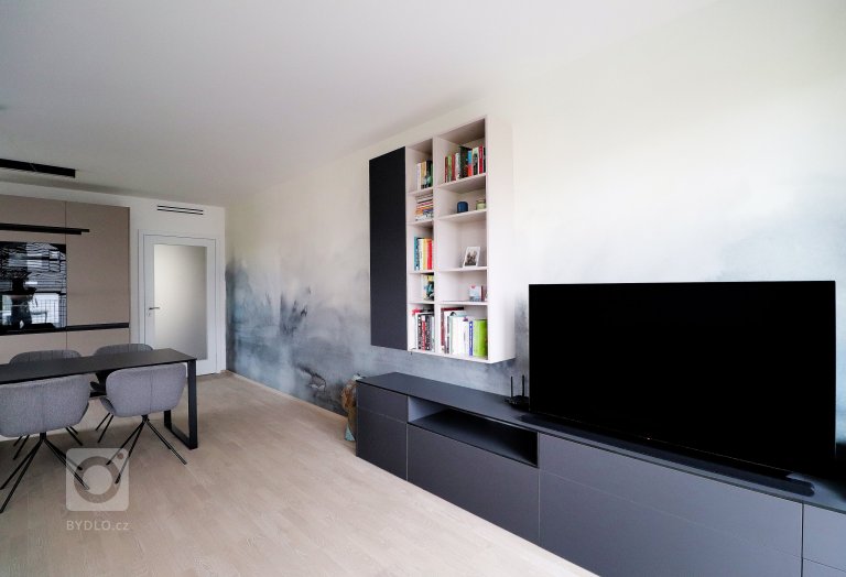 add picture to album