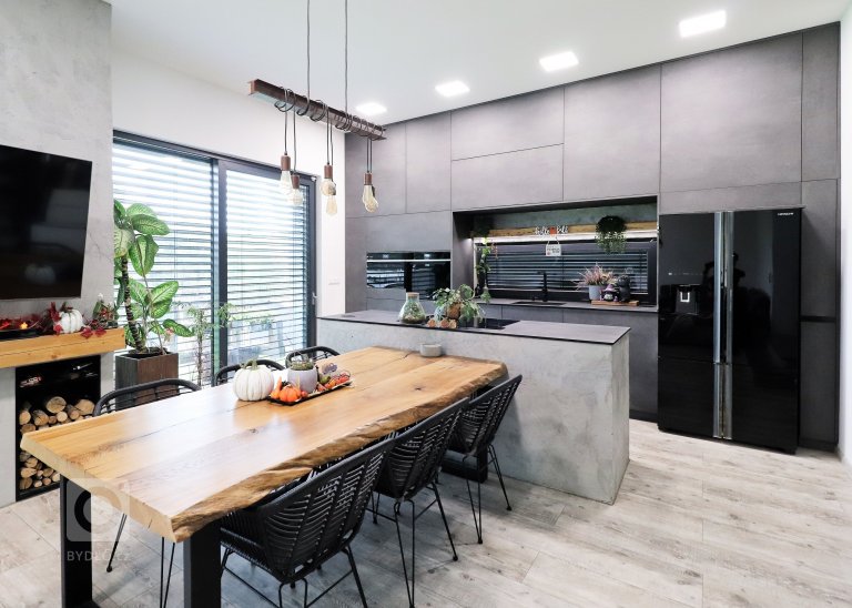 add picture to album