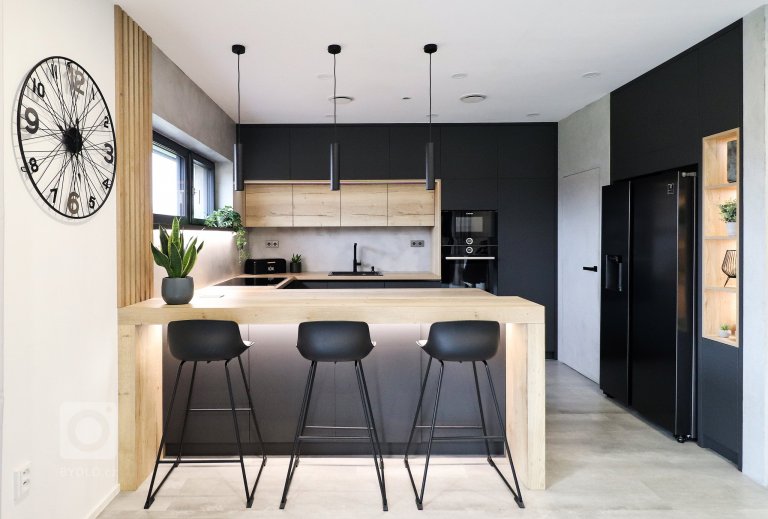 add picture to album