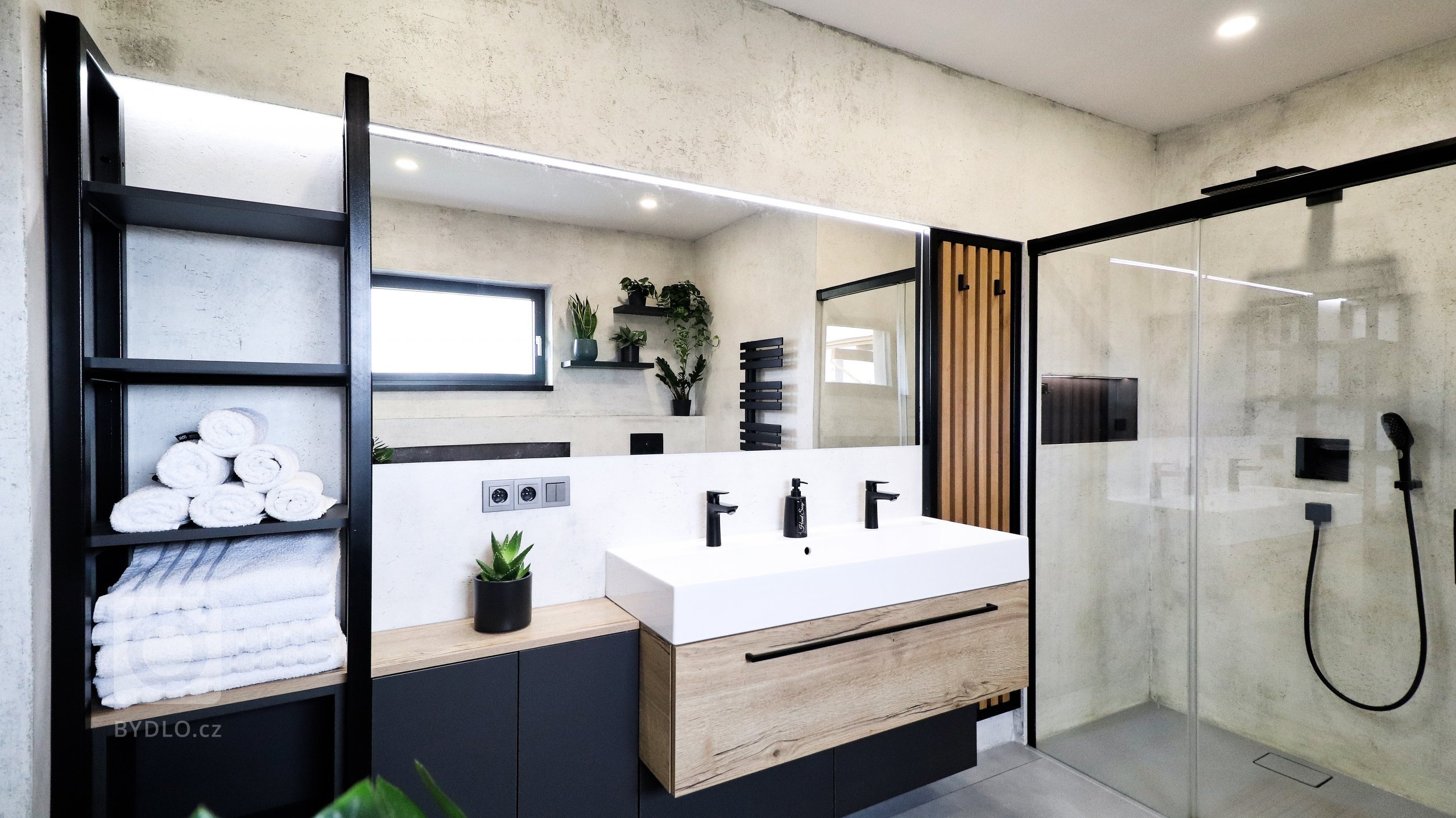 Tato realizace nás moooc bavila.

Barevný koncept byl ze strany zákazníků jasně daný a i když jsme se k&nbsp;focení dostali až po delší době od samotné…