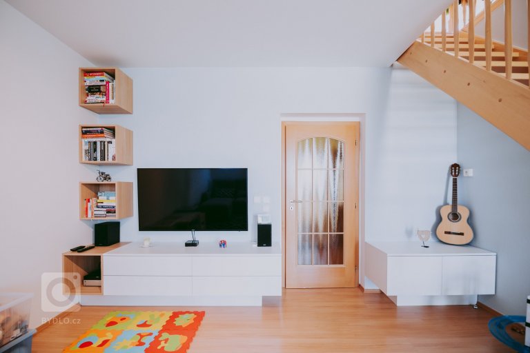 add picture to album