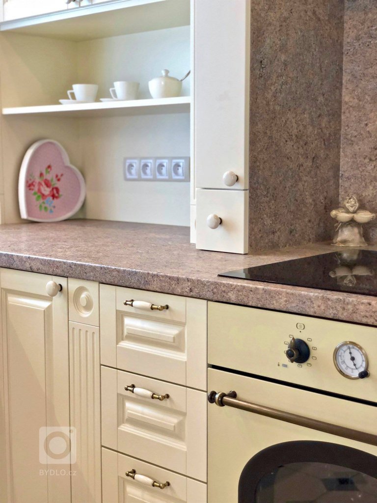 add picture to album