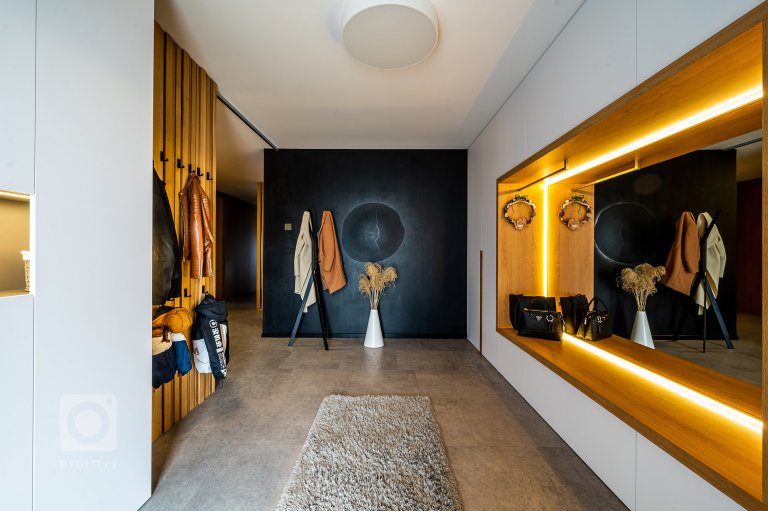 add picture to album