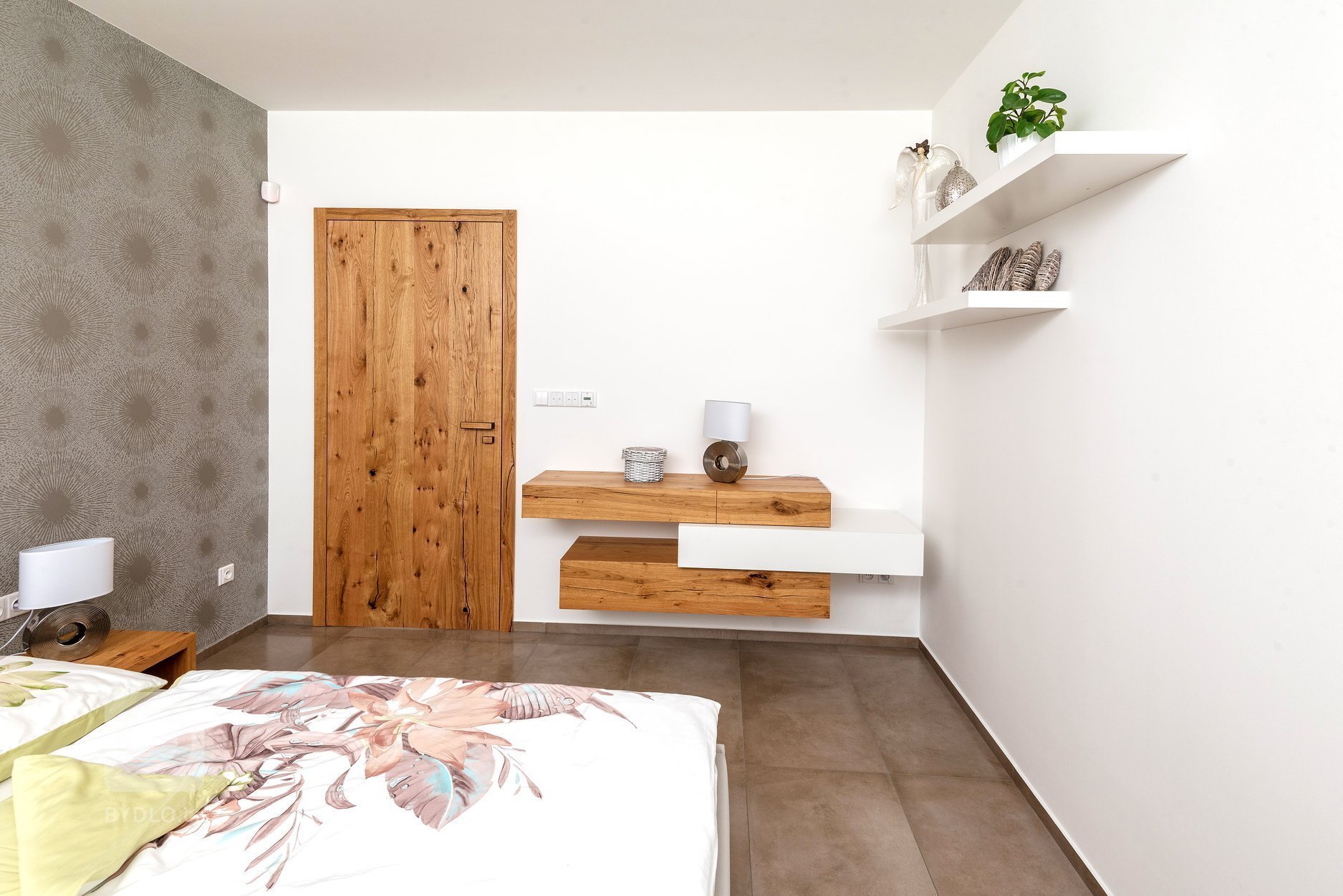 Po delší době vám přinášíme další realizaci. Nyní se jedná o kompletní originál&nbsp; "Luxusní interiér na míru".&nbsp;&nbsp;&nbsp;Dbali jsme přitom…