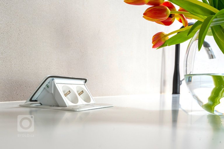 add picture to album