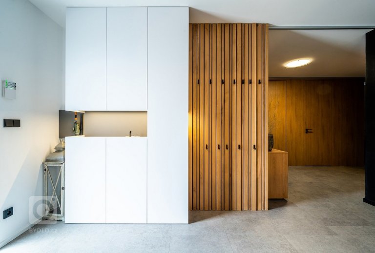 add picture to album