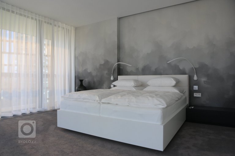 add picture to album