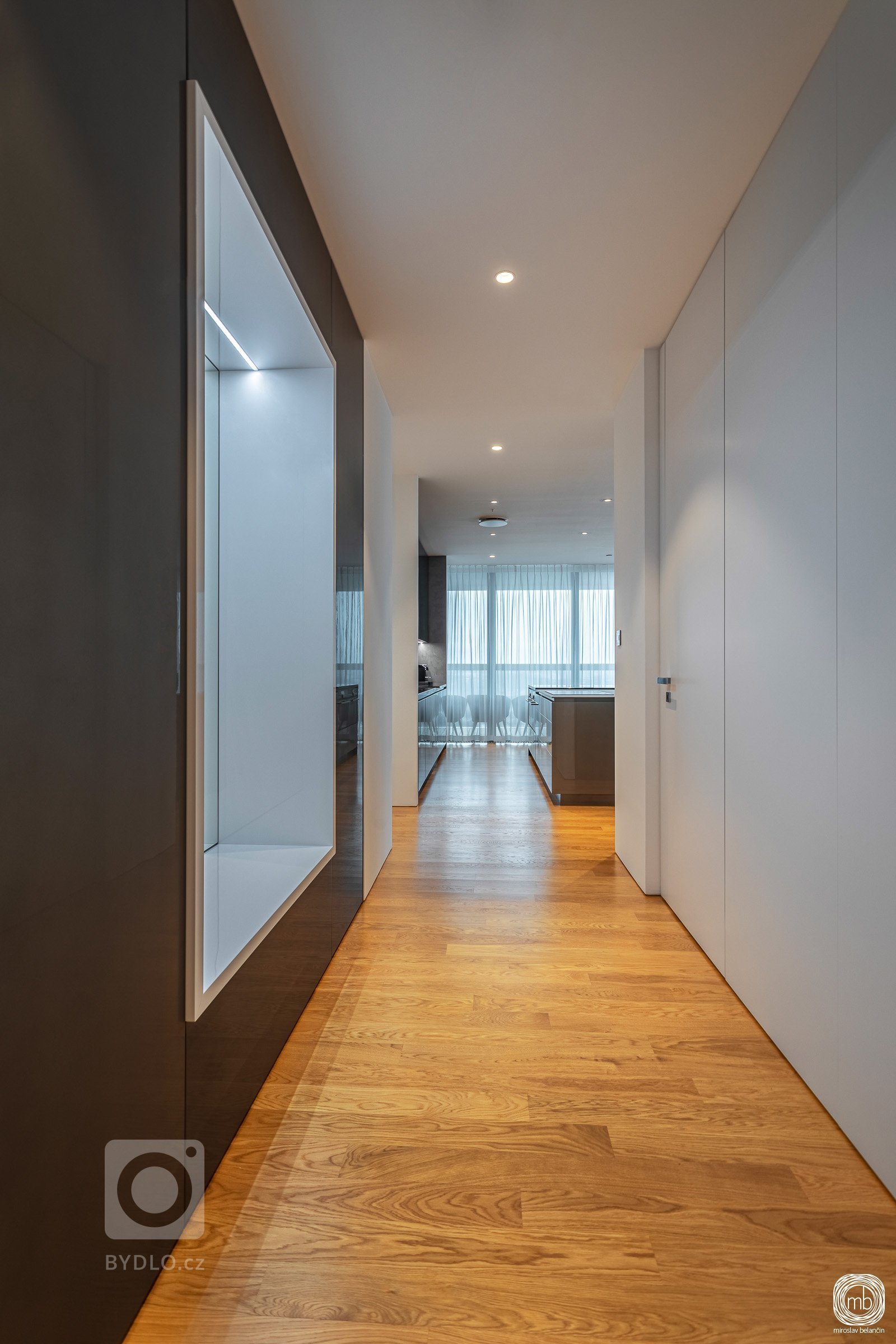 Bydlení v oblacích. Prioritu dostaly nadčasový design a kvalitní materiály. Naše návrhy vždy odráží individualitu klienta, kterou zohledňujeme od dispozičního…