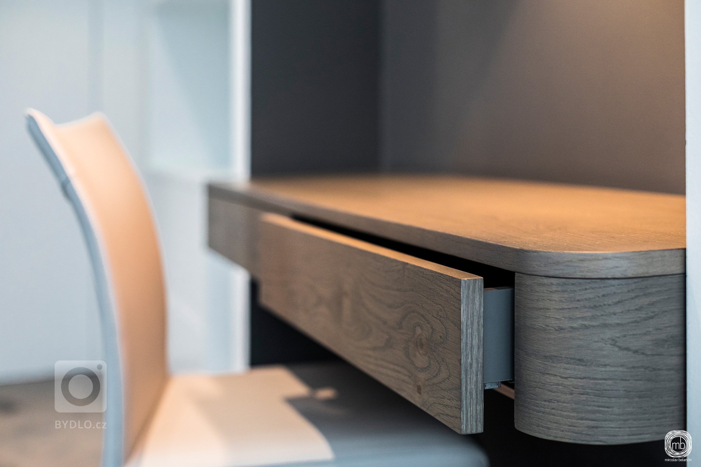 Bydlení v oblacích. Prioritu dostaly nadčasový design a kvalitní materiály. Naše návrhy vždy odráží individualitu klienta, kterou zohledňujeme od dispozičního…