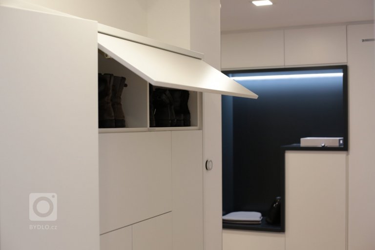 add picture to album