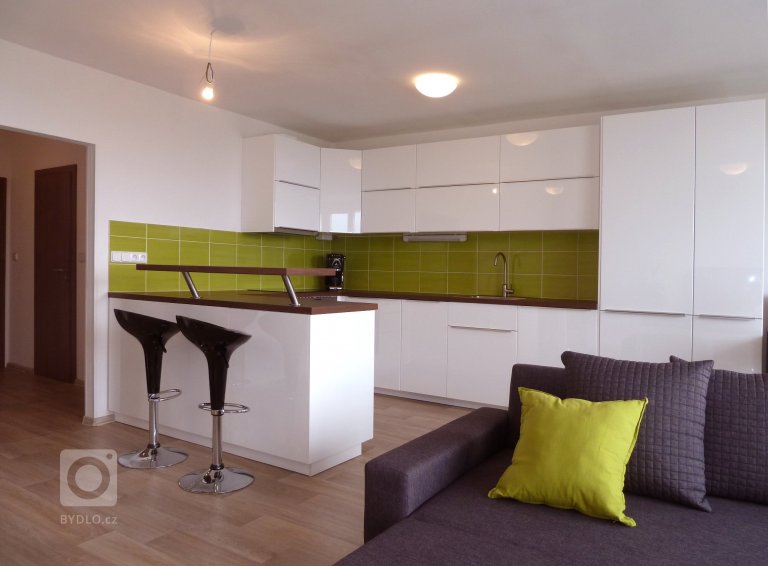 add picture to album