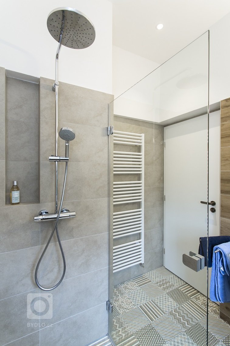 add picture to album