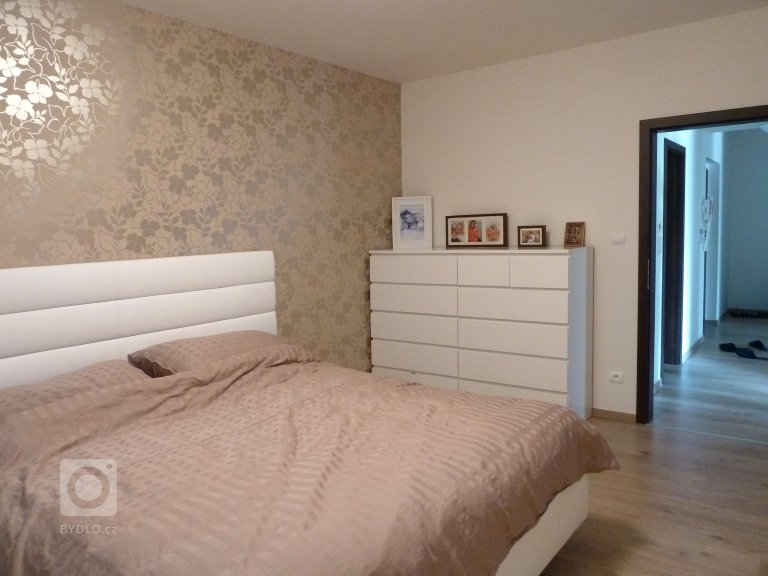 add picture to album