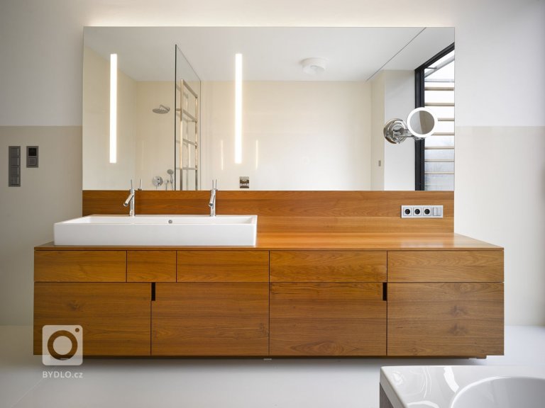 add picture to album