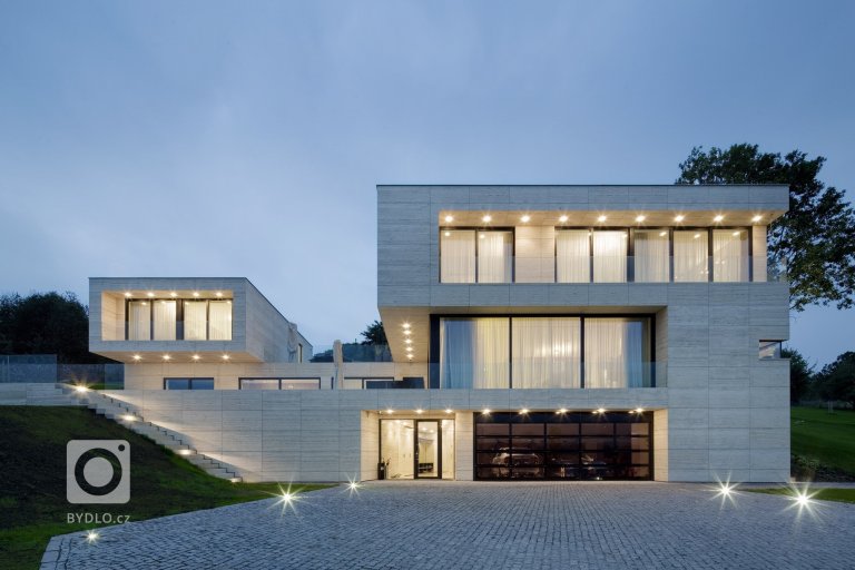 add picture to album