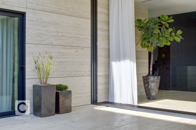 add picture to album