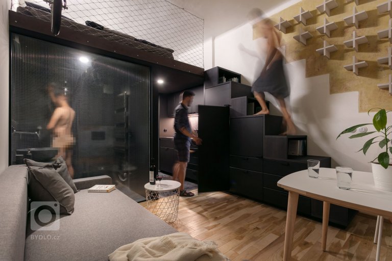 add picture to album