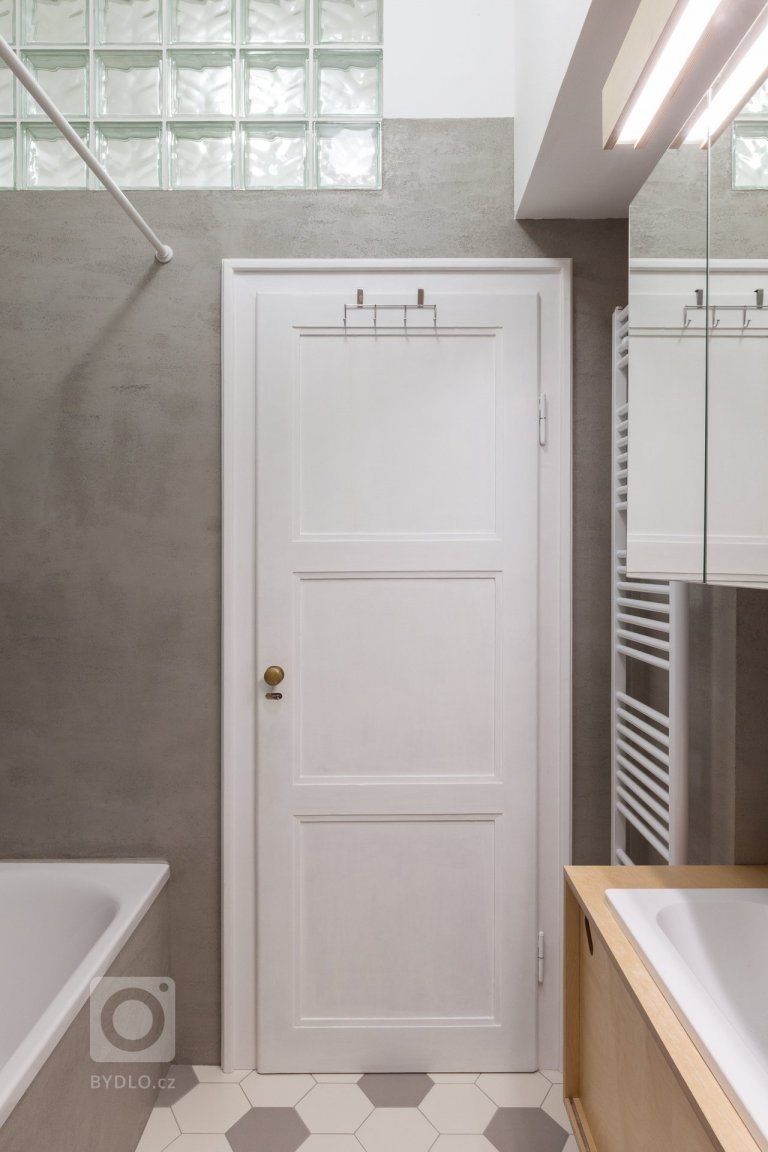 add picture to album