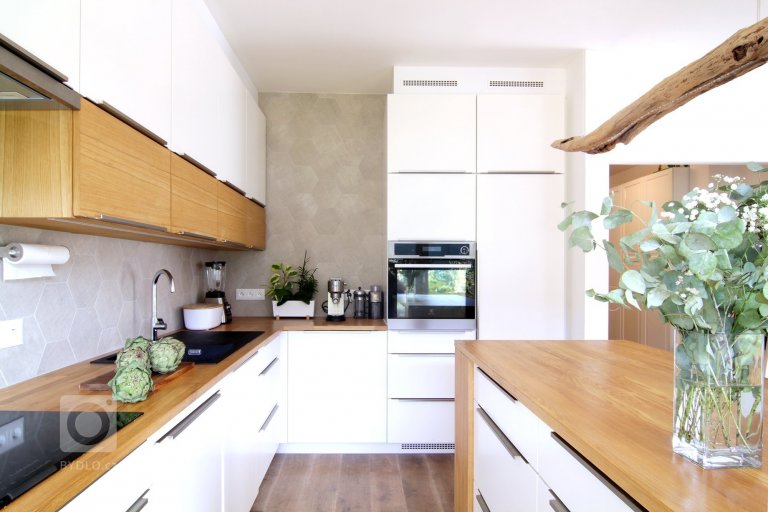 add picture to album