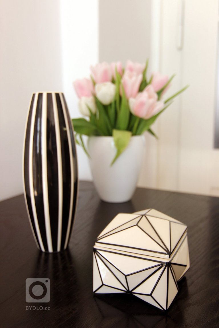 add picture to album