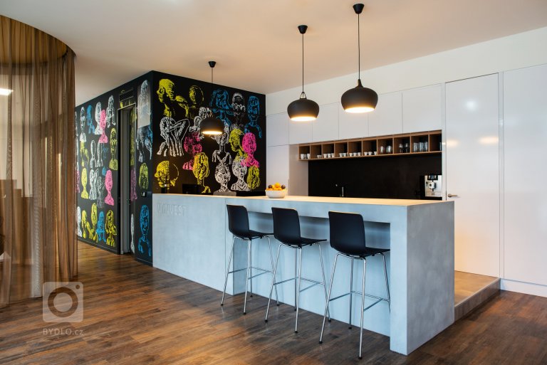 add picture to album