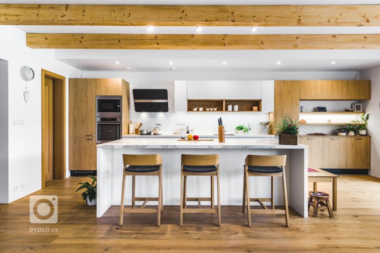 add picture to album