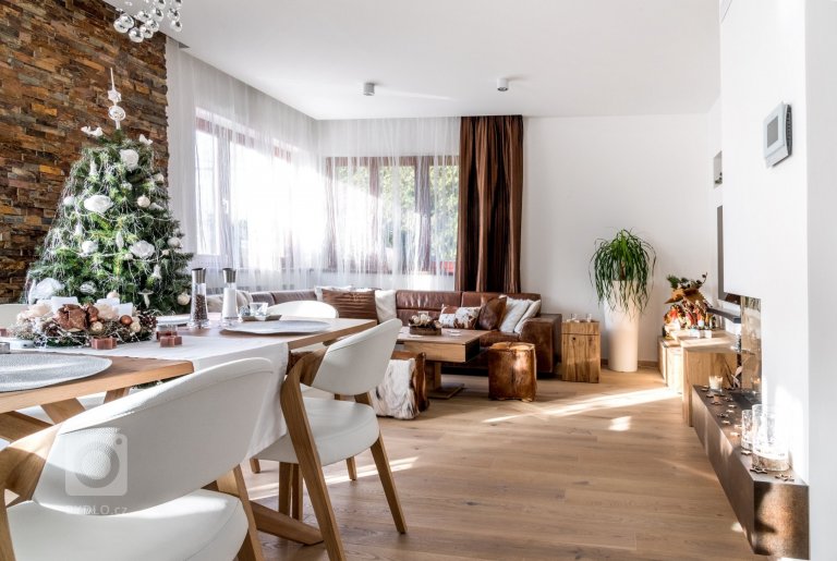 add picture to album