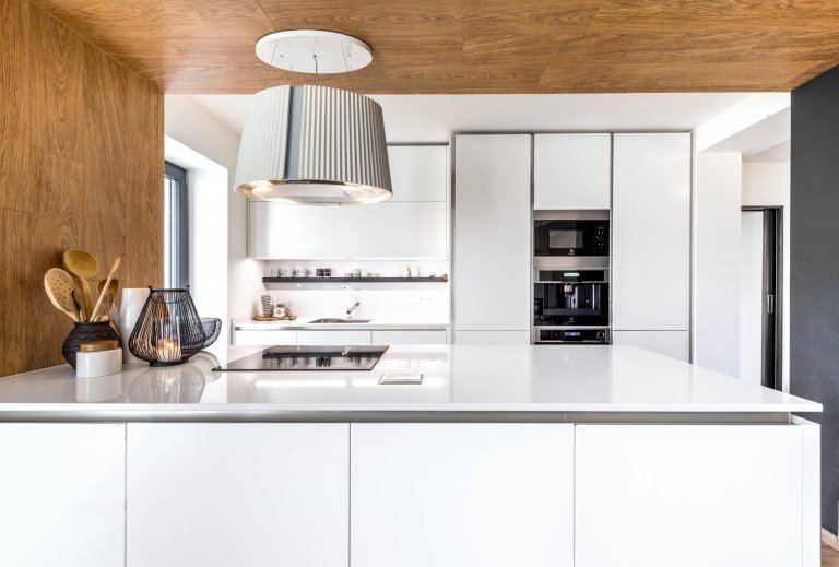 add picture to album