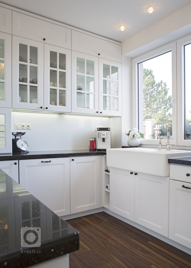 add picture to album