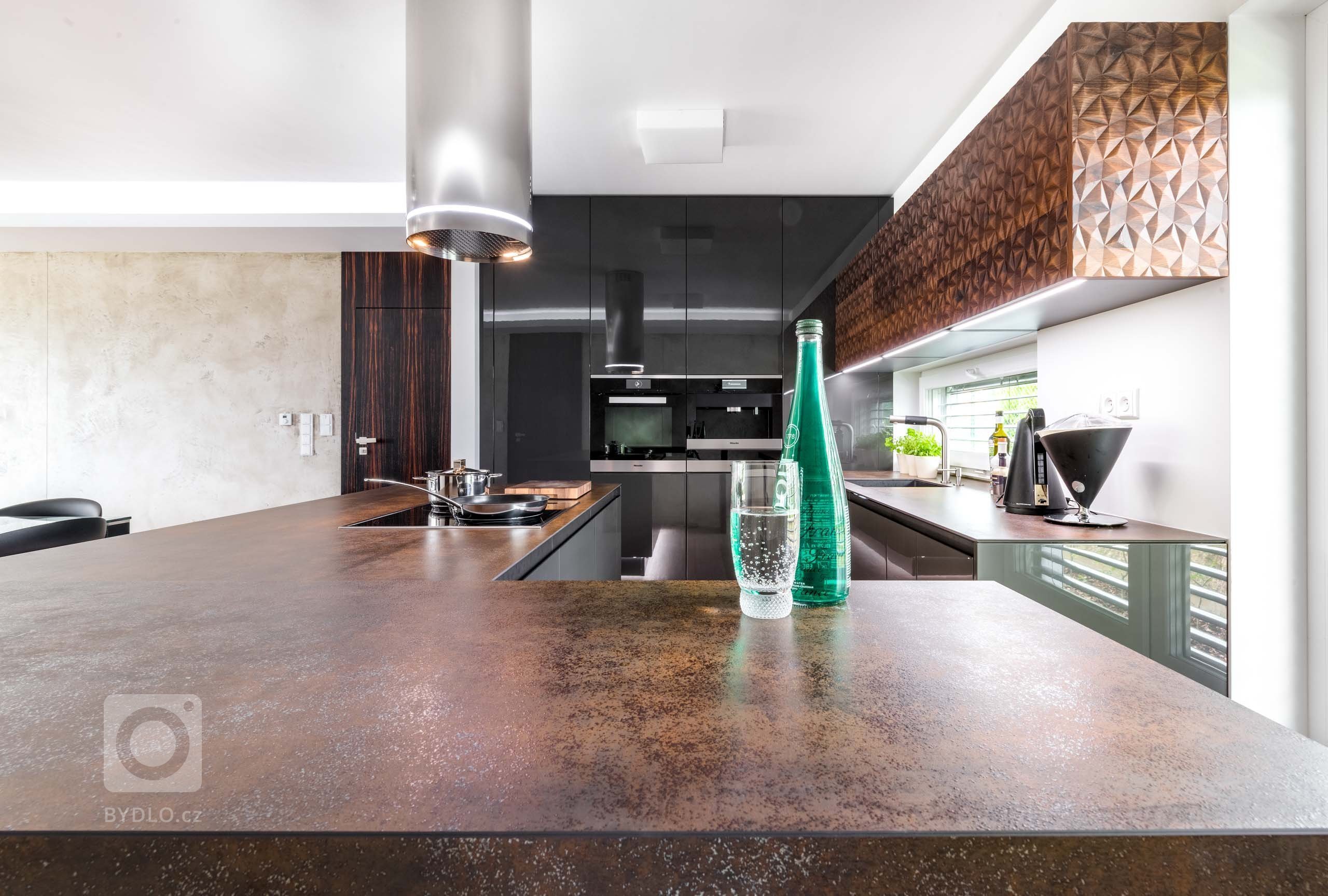 Kuchyně DIAMOND | ANTRACIT GLOSS
JEDINEČNÝ 3D DESIGN. VÍCE VRSTEVNATÉ ZÁŽITKY.

&nbsp;

Průmyslová revoluce v domácím podání. Luxusní modernistická…