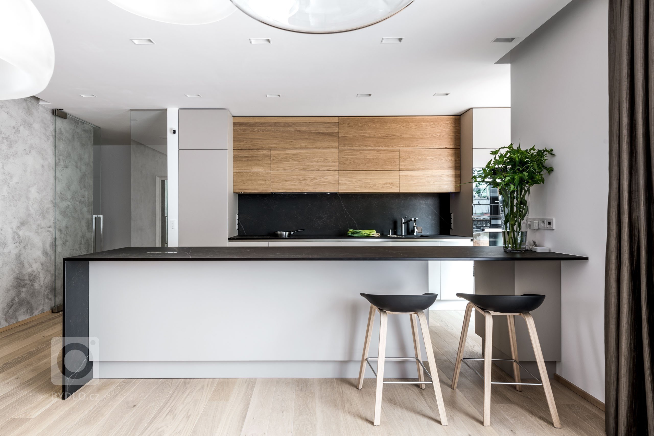 Kuchyně EXCLUSIVE | KASHMIR EVERMATT - KOMFORT KOMBINOVANÝ S ÚČELNOSTÍ

Prostor sdíleného požitku i místo pro seberealizaci. Kuchyně Exclusive Kasmir…