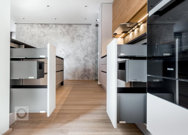 add picture to album