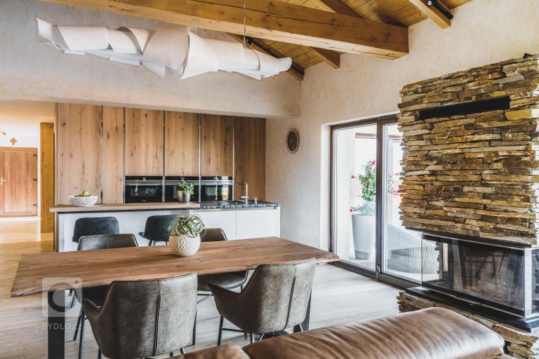 add picture to album