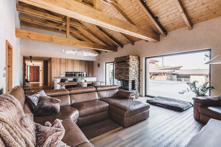 add picture to album