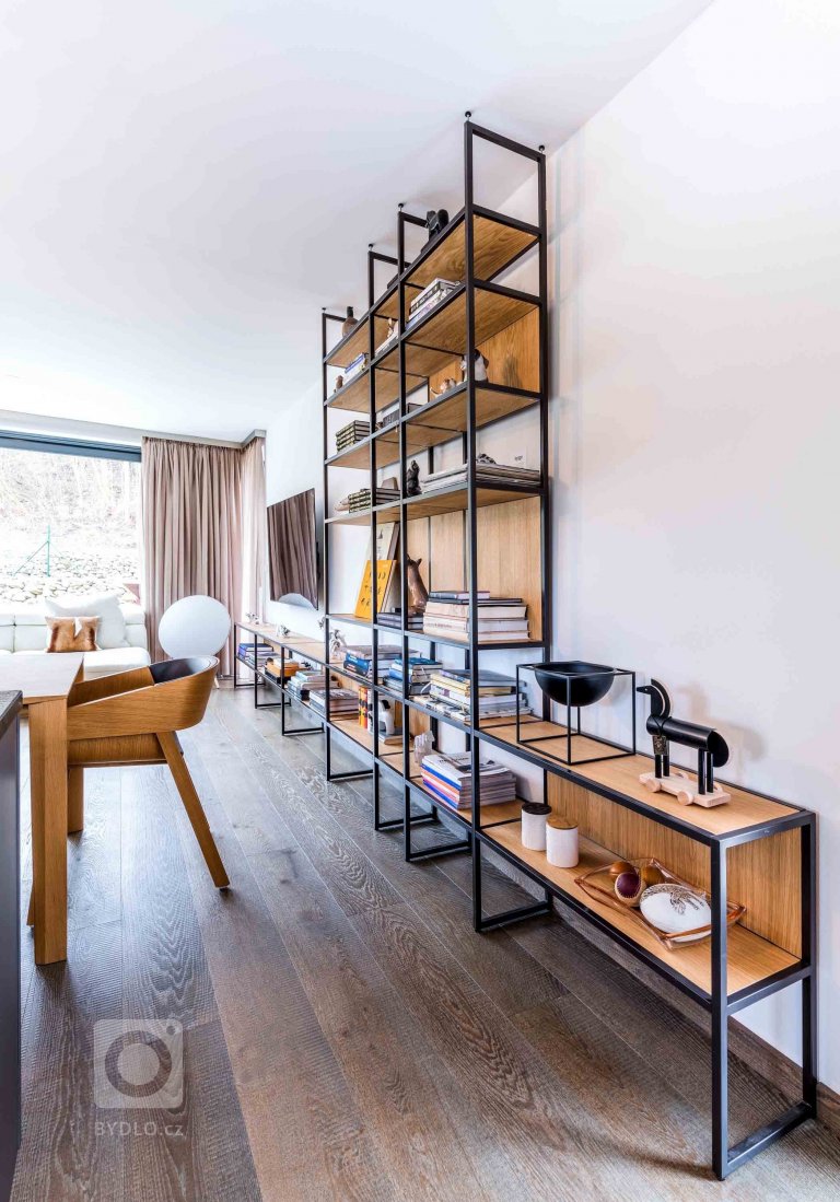 add picture to album