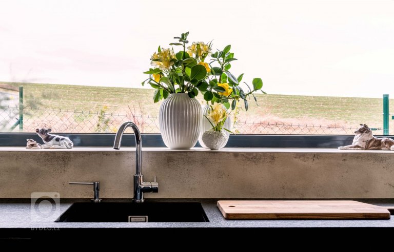 add picture to album