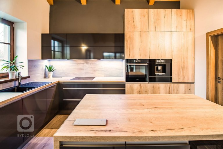 add picture to album