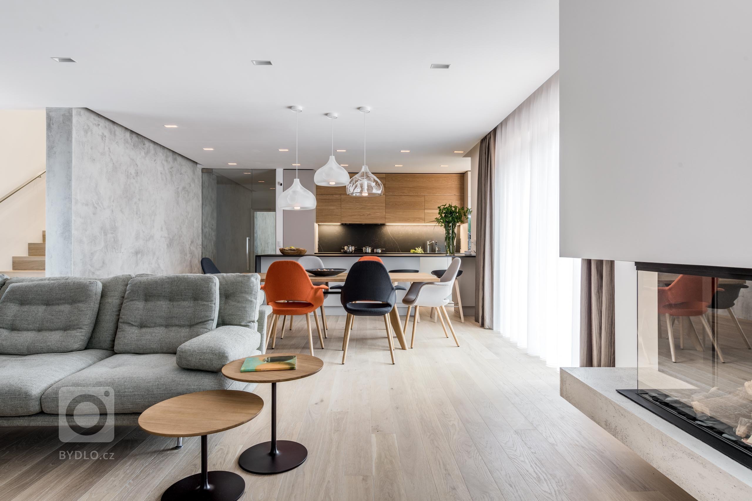 Prostor sdíleného požitku i místo pro seberealizaci. Kuchyně Exclusive Kasmir Evermatt má od stropu až k podlaze vše, aby uspokojila jakékoli přání svých…