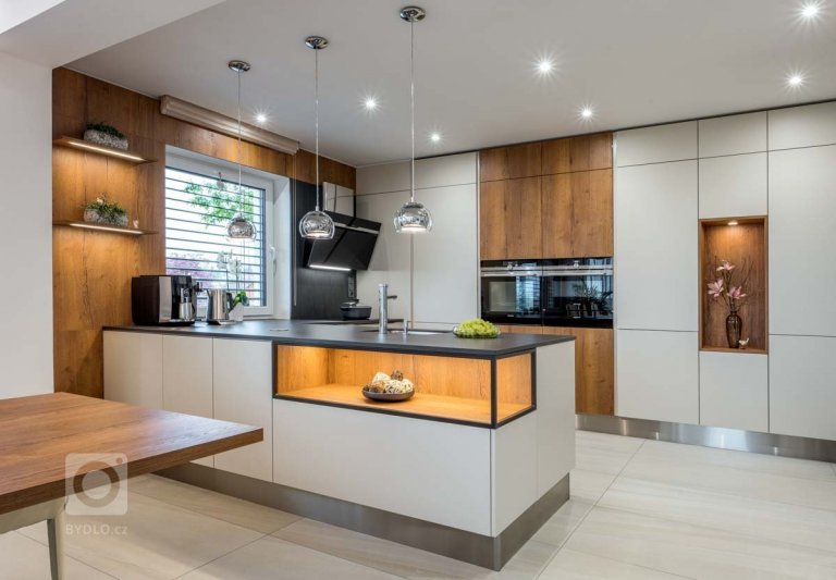 add picture to album