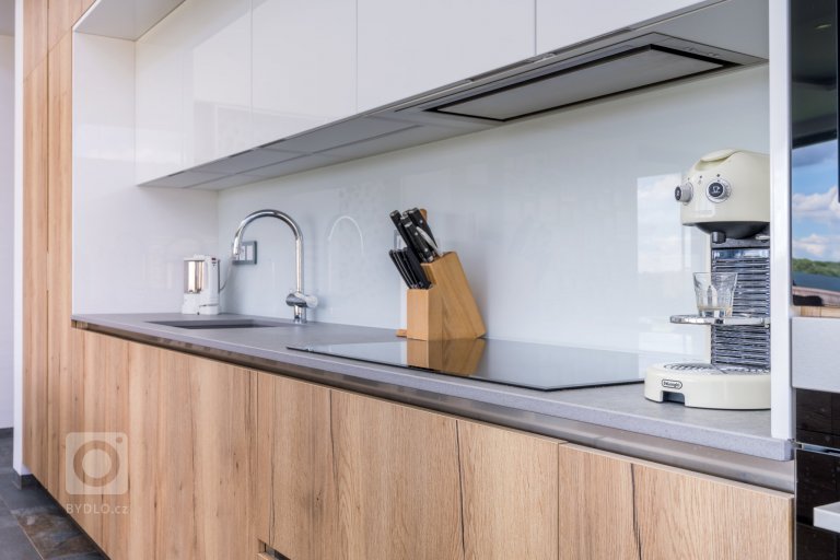 add picture to album