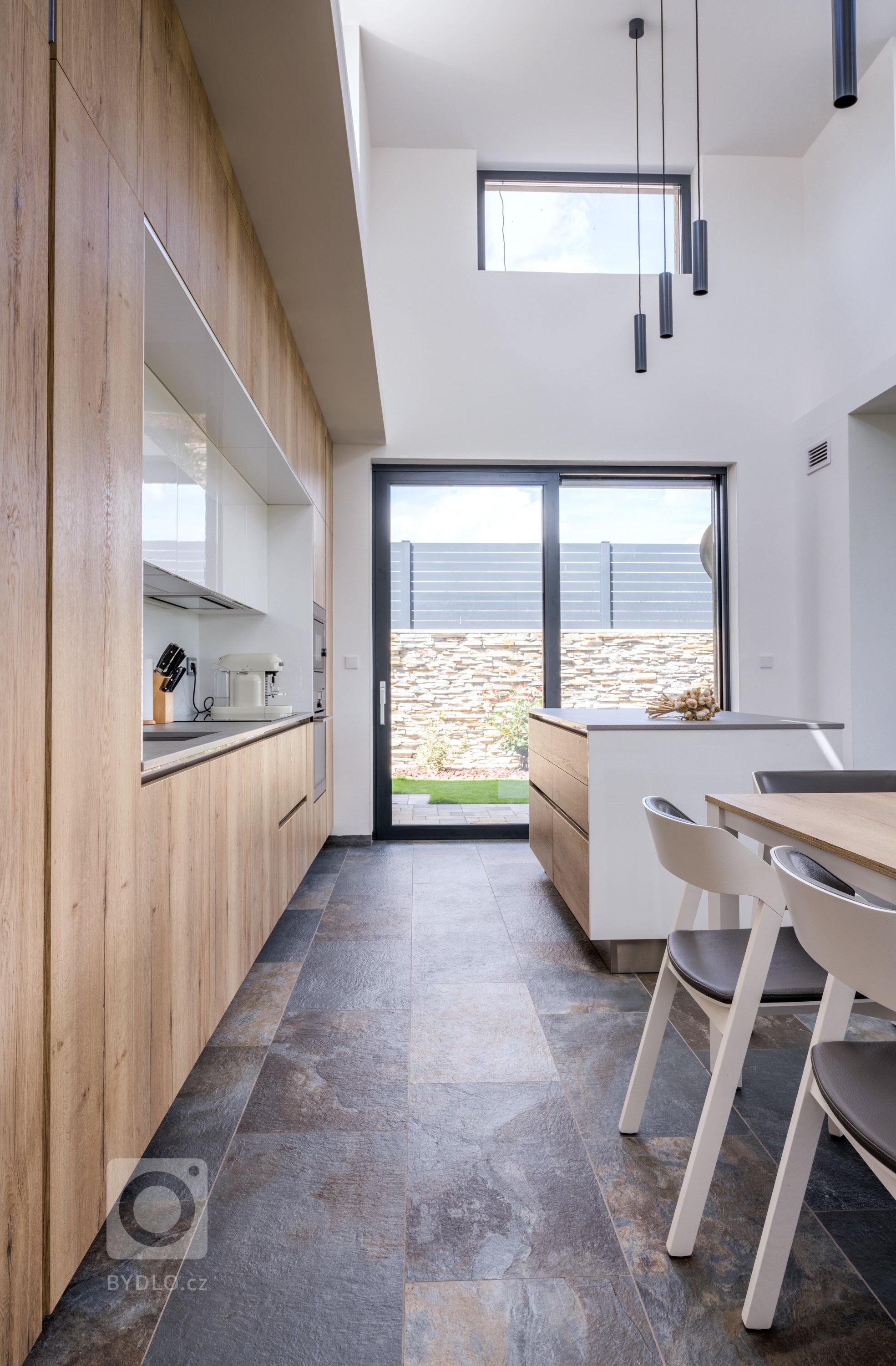 Vzhled kuchyně je extrémně důležitý. Ale při návrhu a realizaci vysněné sestavy jsou podstatné i jiné věci. Jako například schopnost reagovat na měnící se…